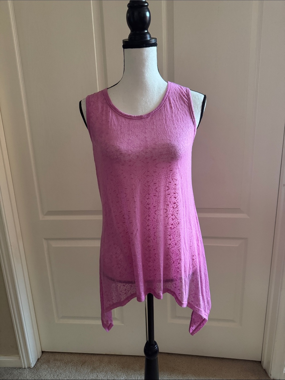 Saks Fifth Avenue - Pink Sleeveless Handkerchief-Hem Tank - Size Small